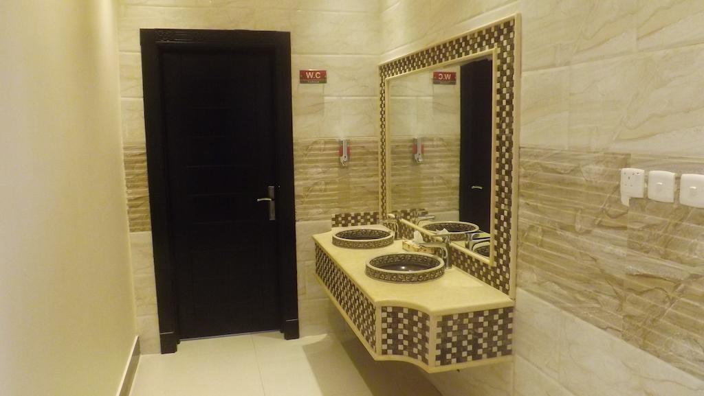 Baron Palace - AlMasif hotel apartments Riad Habitación foto